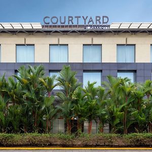 Courtyard By Marriott Kochi Airport